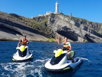 Excursión en moto de agua con amigos