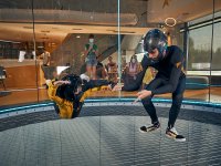 Enseñando a volar en el túnel de viento