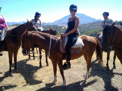 Ruta a caballo en la Peña Horadada, 1 hora