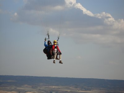 Parapente De Madrid Paragliding Es un mercenario, al que solo le importa luchar. adventure sports in spain