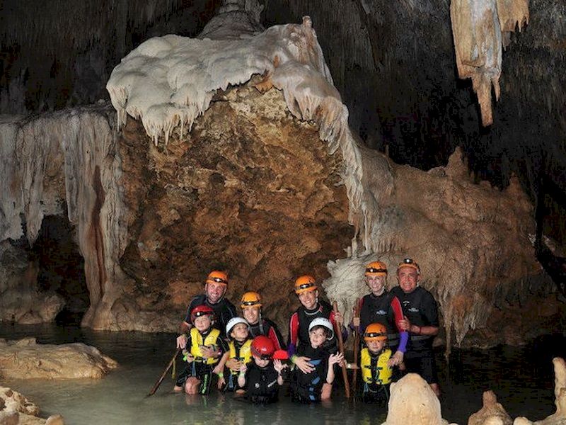 ¿Quieres más acción? Atrévete con el espeleobarranco ¿Quieres más acción? Atrévete con el espeleobarranco